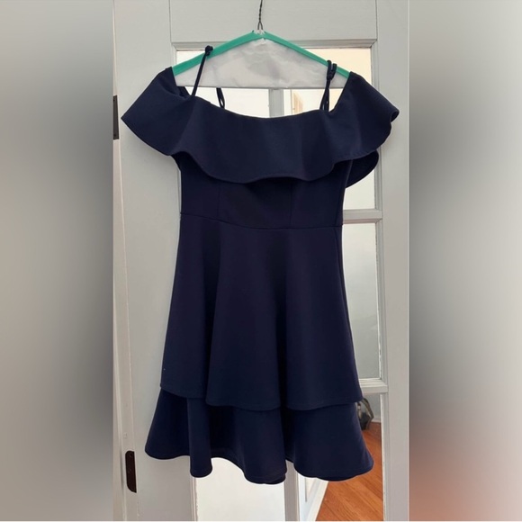 Elegant Navy Off-Shoulder Dress Size 3-4 - Picture 9 of 9